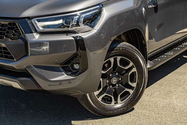 2024 Toyota Hilux SR5 48V GUN126R 4X4