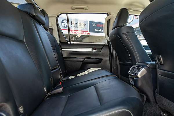 2024 Toyota Hilux SR5 48V GUN126R 4X4