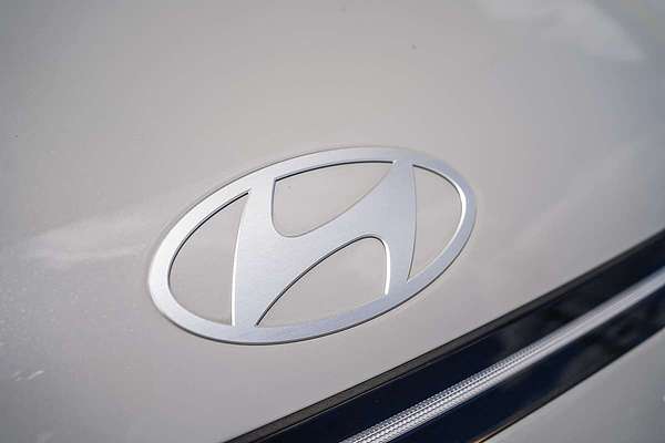 2025 Hyundai Kona Premium N Line SX2.V3