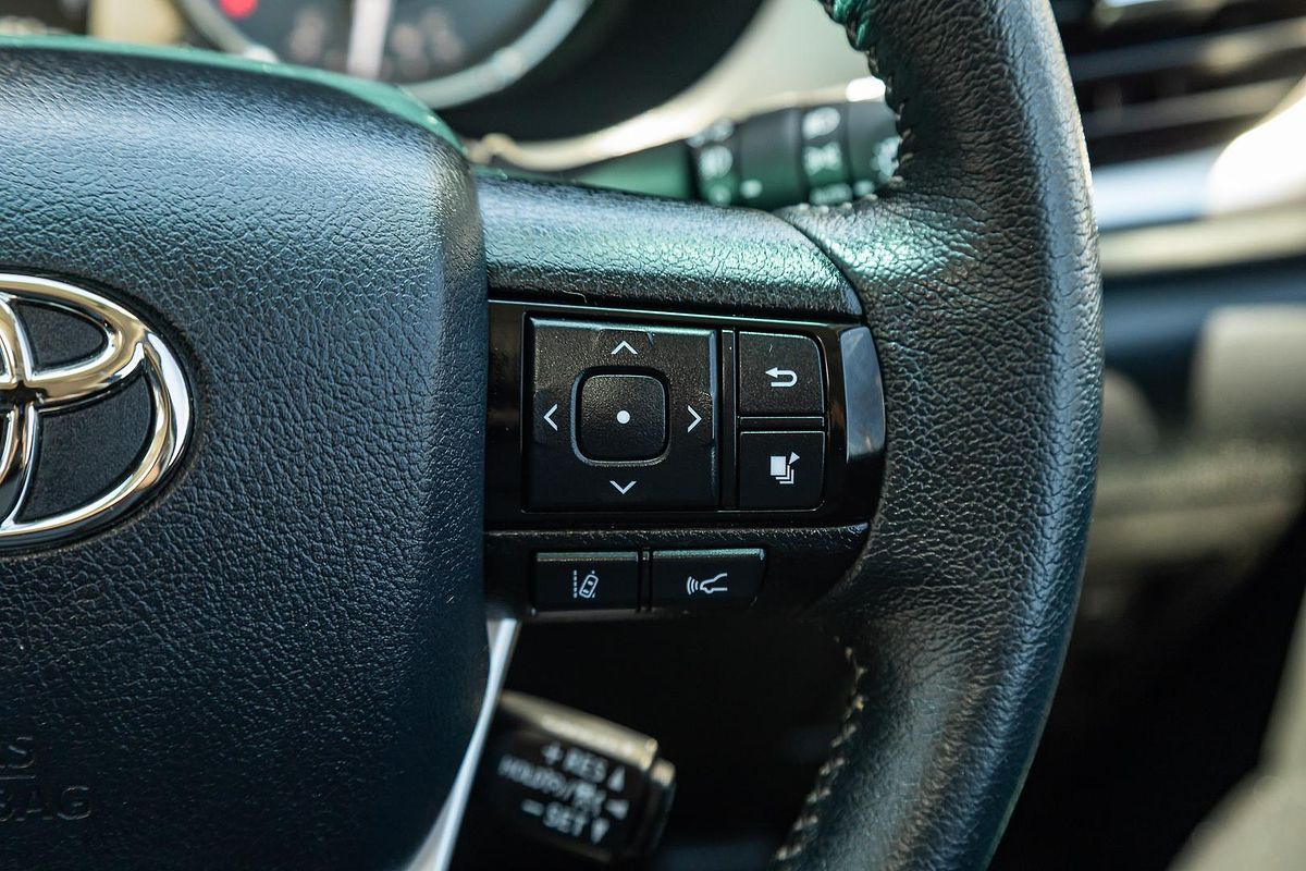 2024 Toyota Hilux SR5 48V GUN126R 4X4