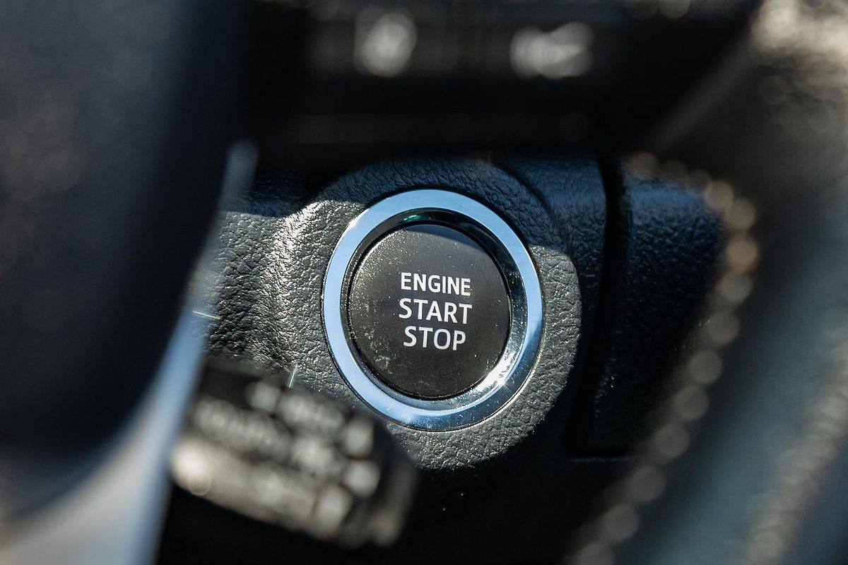 2024 Toyota Hilux SR5 48V GUN126R 4X4