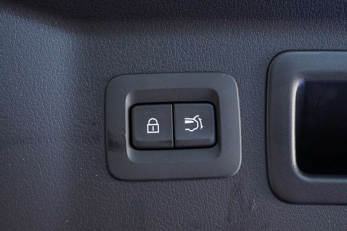 2025 Mazda CX-80 P50e Azami KL