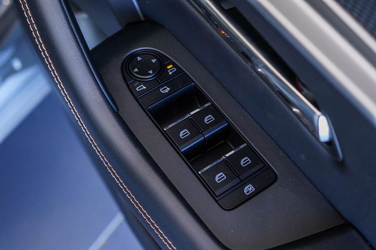 2025 Mazda CX-80 P50e Azami KL