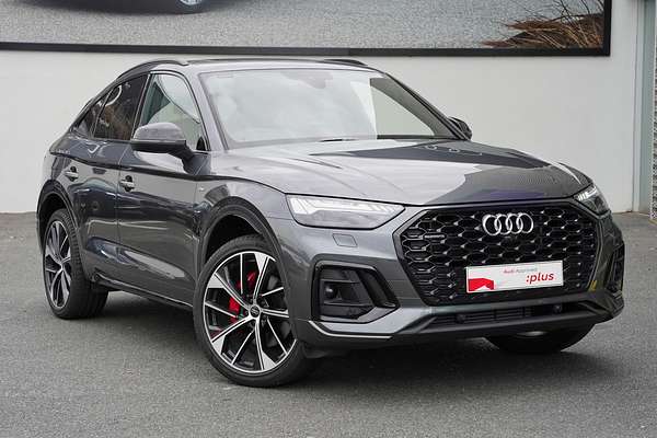 2023 Audi Q5 55 TFSI e S line FY