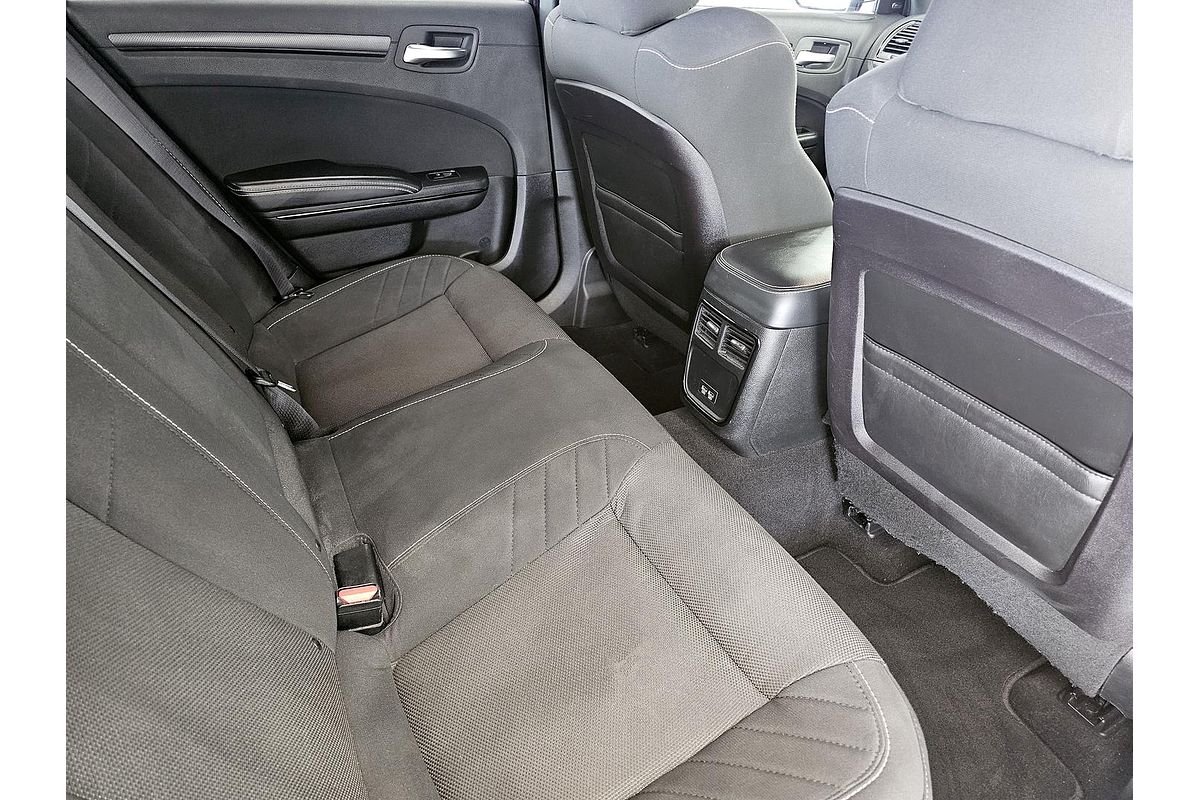 2019 Chrysler 300 SRT Core LX