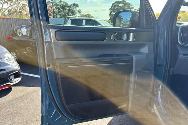 2025 Kia Tasman SX TK 4X4