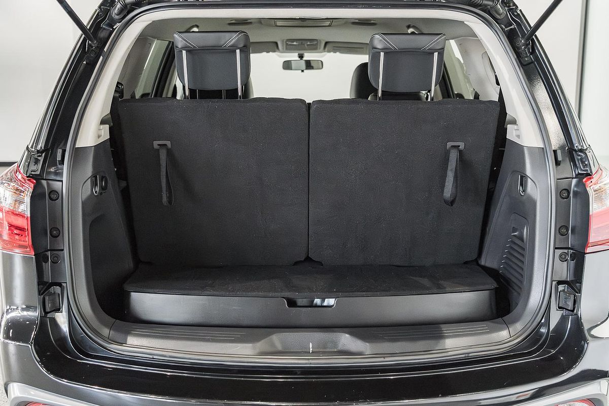 2019 Isuzu MU-X LS-T