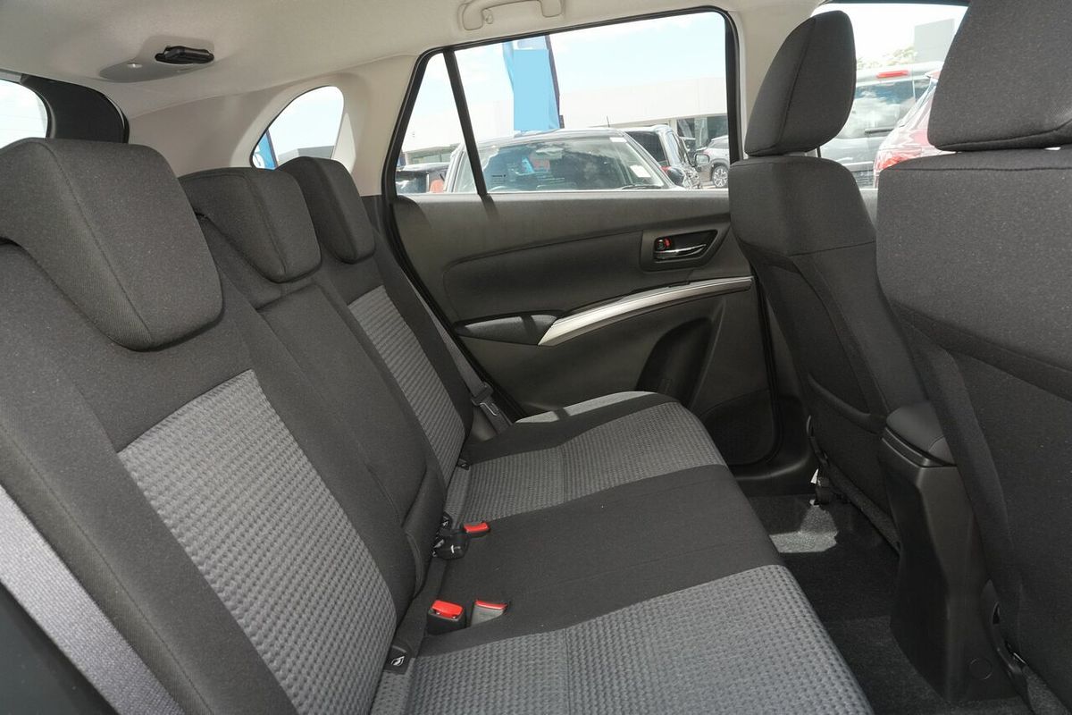 2024 Suzuki S-Cross JYB