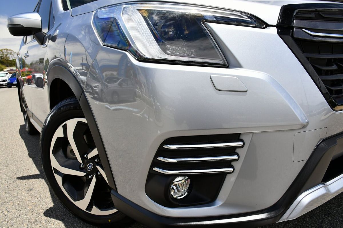 2022 Subaru Forester Hybrid S S5