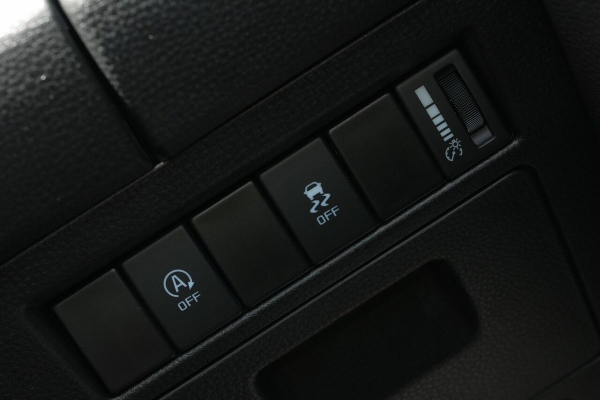 2025 Isuzu D-MAX SX High Ride Rear Wheel Drive