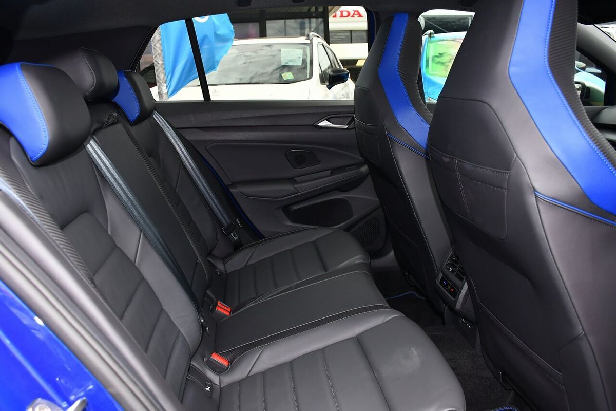 2023 Volkswagen Golf R 8