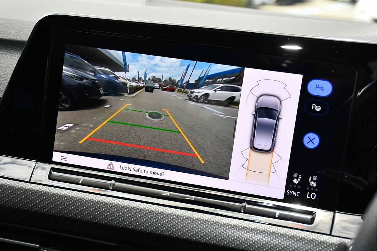 2023 Volkswagen Golf R 8