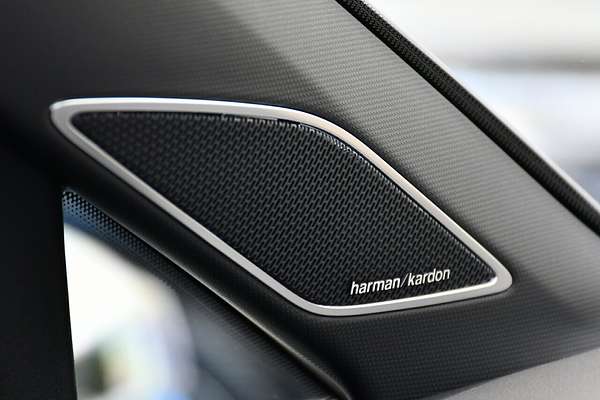 2023 Volkswagen Golf R 8