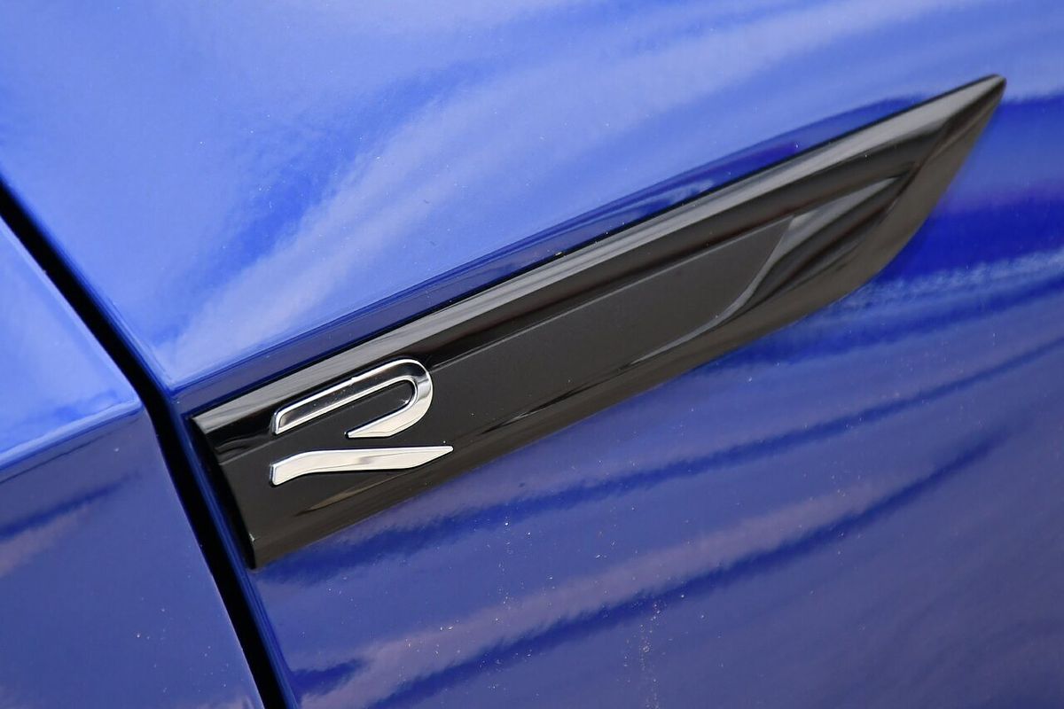 2023 Volkswagen Golf R 8