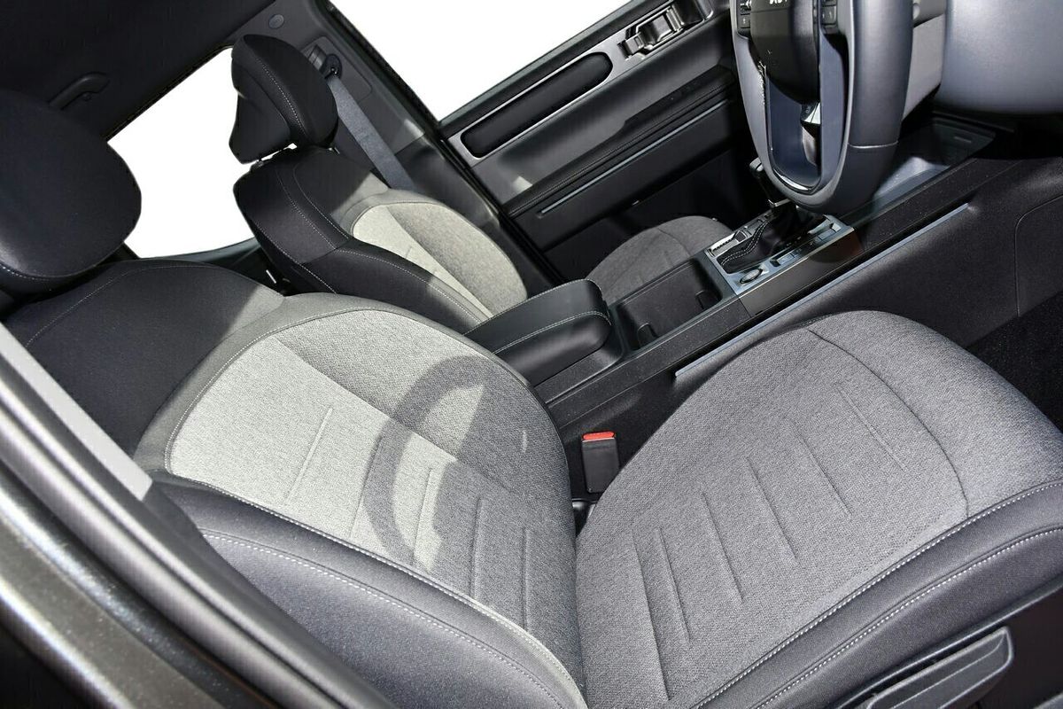 2025 Kia Tasman SX TK 4X4