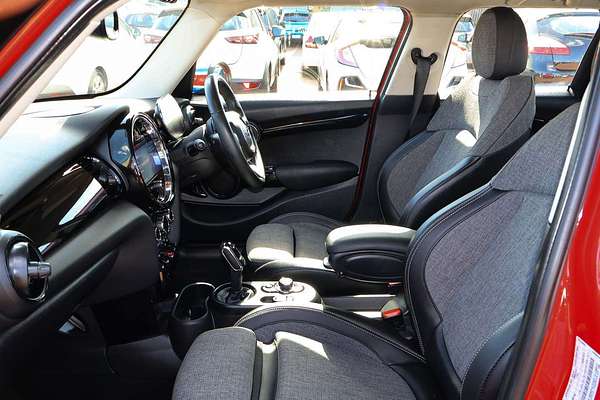 2021 MINI Hatch Cooper Classic F55 LCI-2