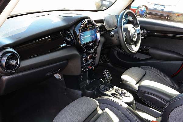 2021 MINI Hatch Cooper Classic F55 LCI-2