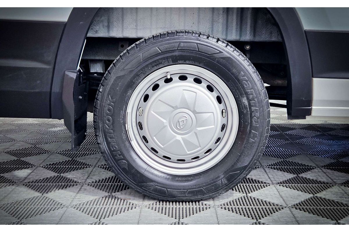 2022 LDV Deliver 9 MWB Mid Roof