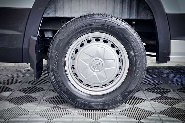 2022 LDV Deliver 9 MWB Mid Roof