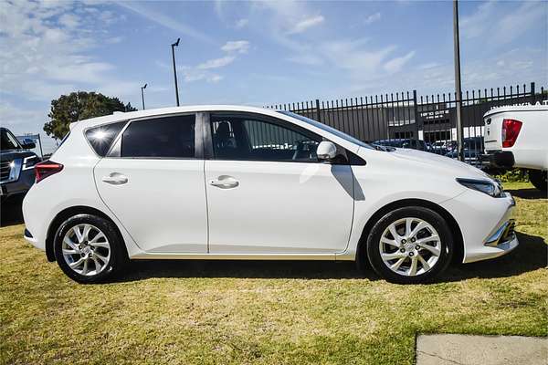 2017 Toyota Corolla Ascent Sport ZRE182R