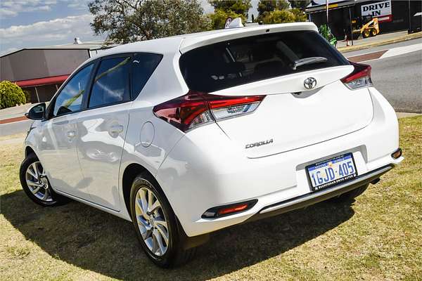 2017 Toyota Corolla Ascent Sport ZRE182R