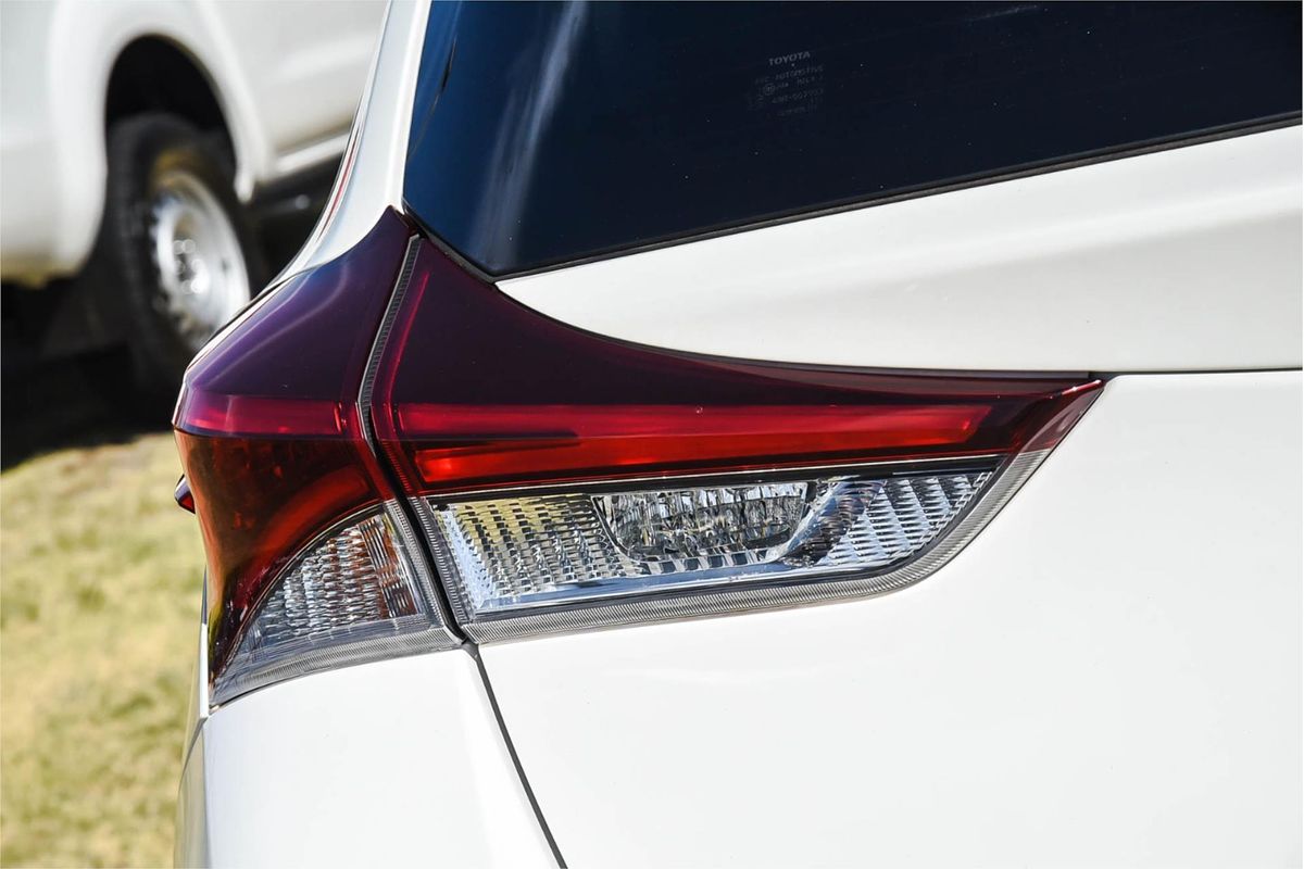 2017 Toyota Corolla Ascent Sport ZRE182R