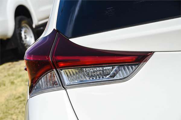 2017 Toyota Corolla Ascent Sport ZRE182R