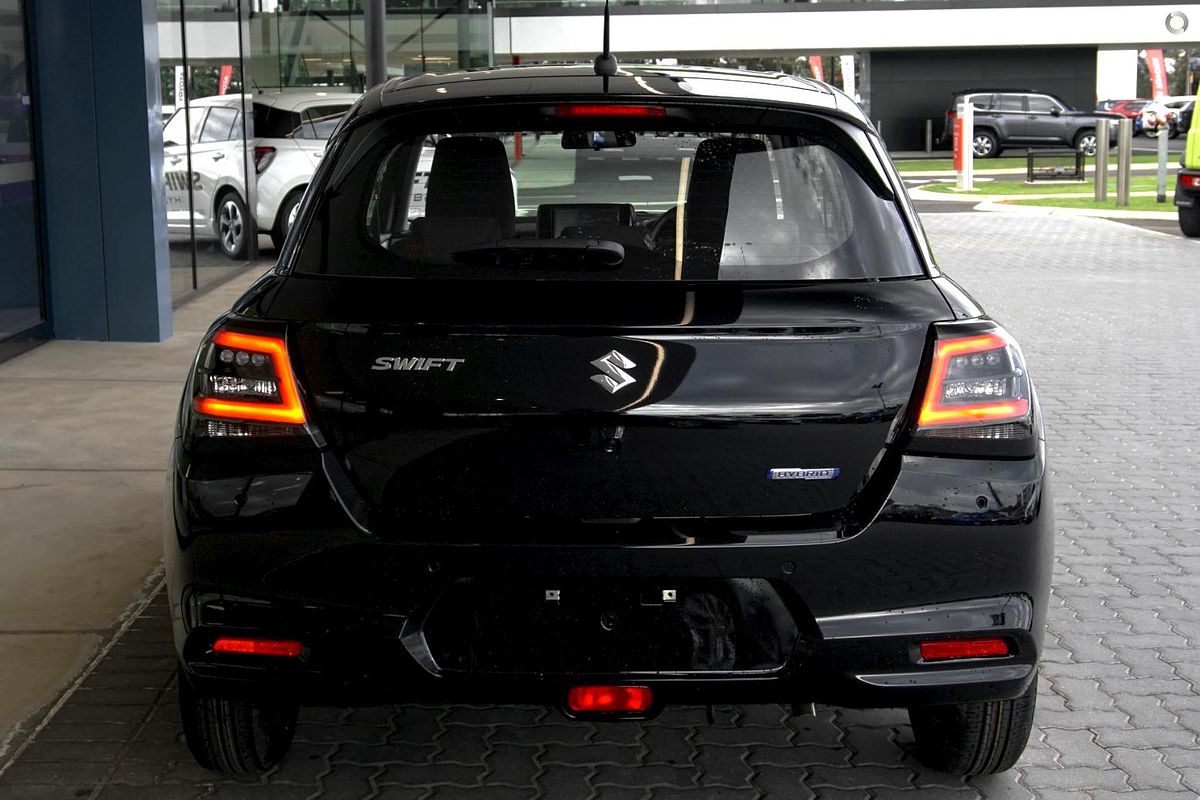 2025 Suzuki Swift Hybrid UZ