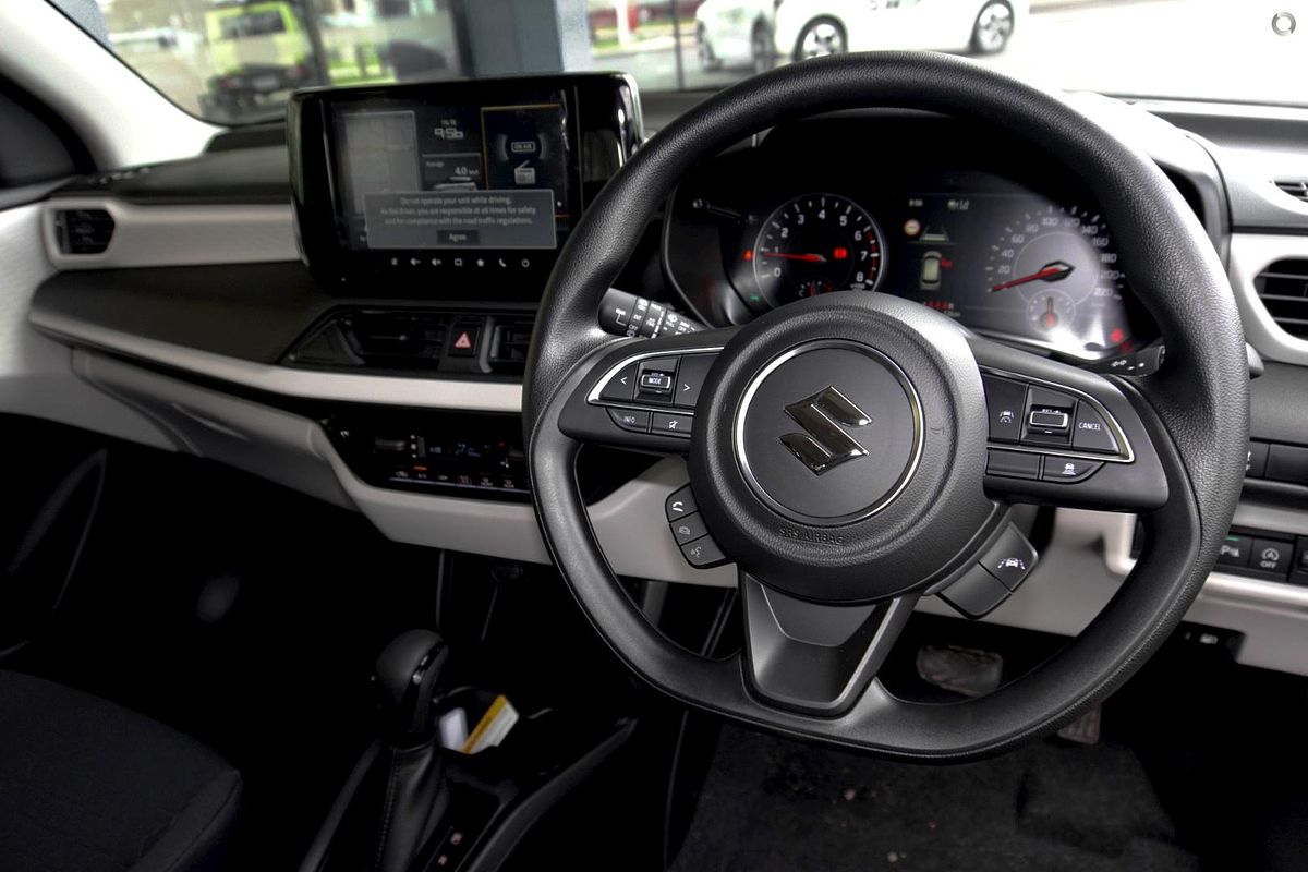 2025 Suzuki Swift Hybrid UZ