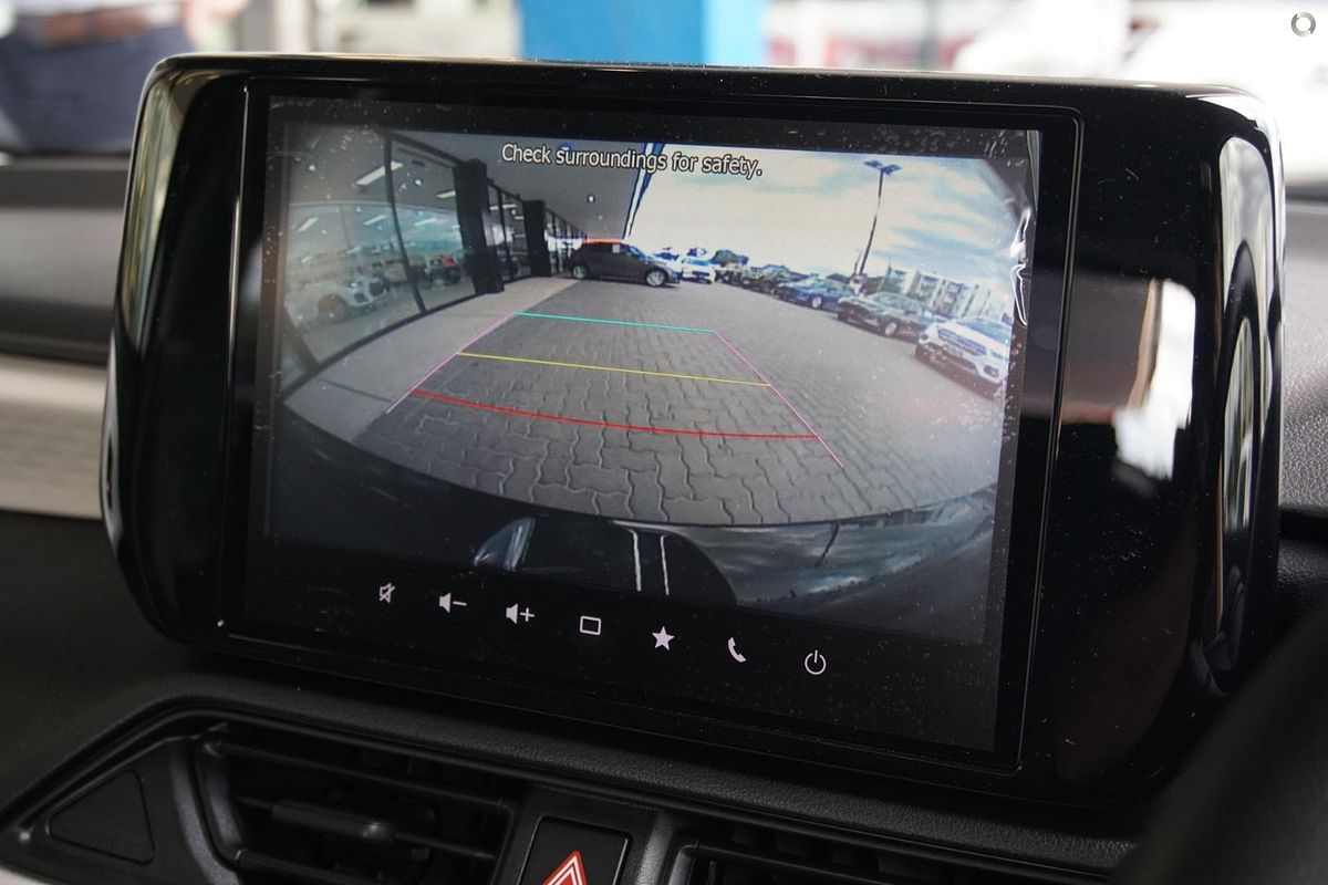 2025 Suzuki Swift Hybrid UZ