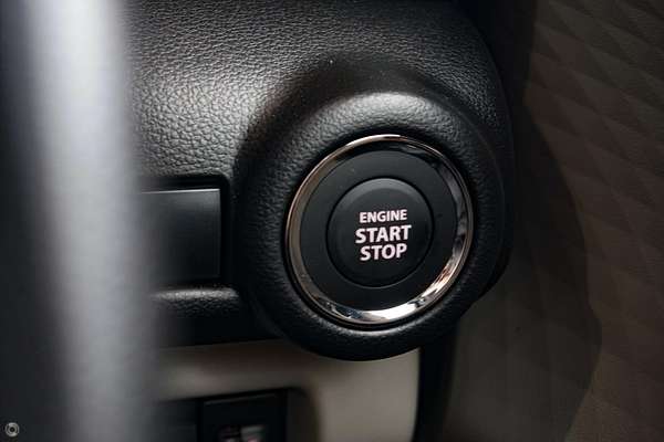 2025 Suzuki Swift Hybrid UZ