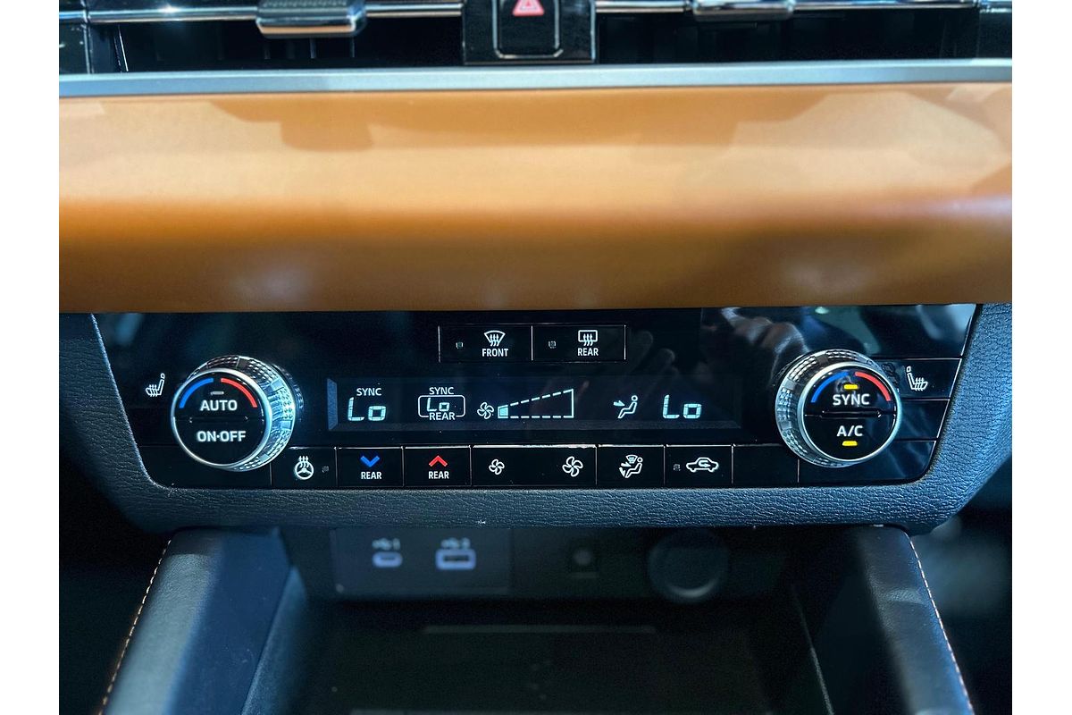 2024 Mitsubishi Outlander Exceed Tourer ZM