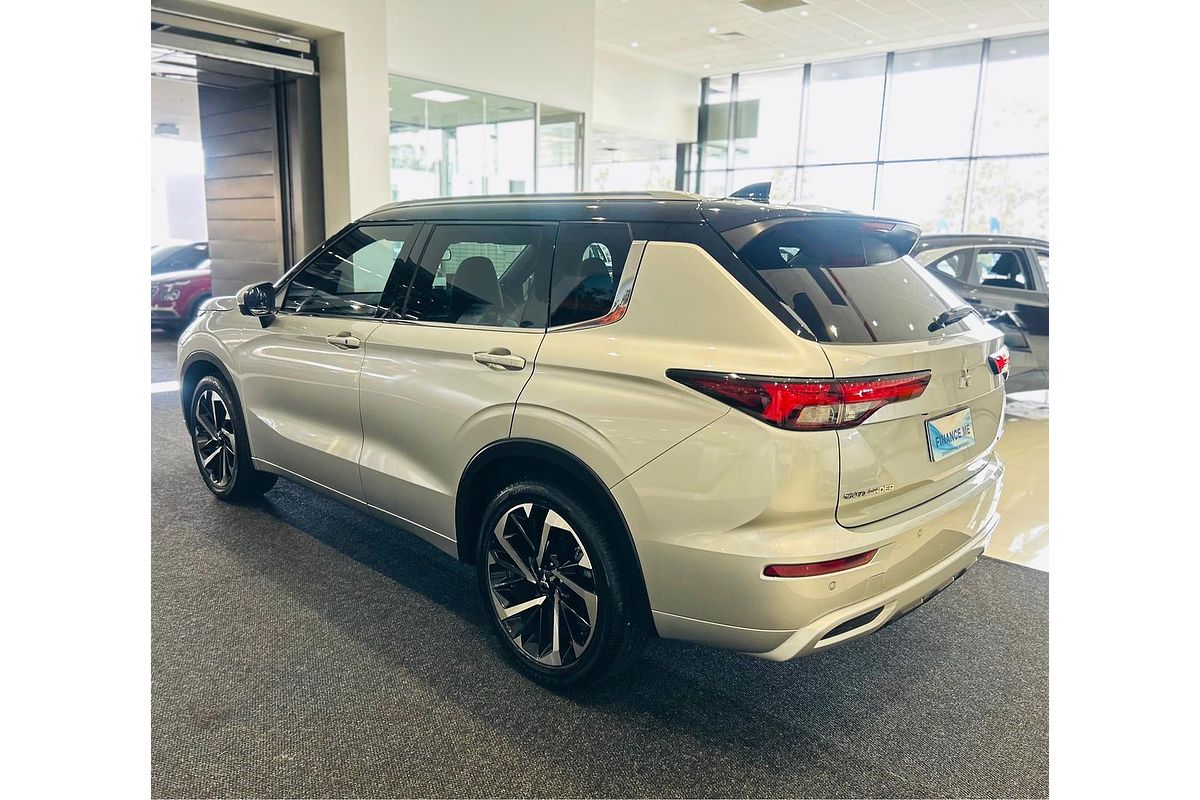 2024 Mitsubishi Outlander Exceed Tourer ZM