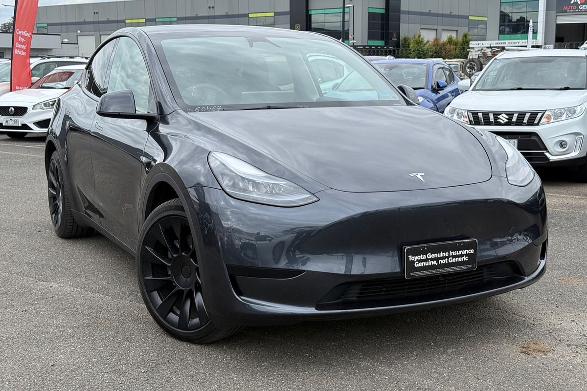 2024 Tesla Model Y REAR-WHEEL DRIVE MY24