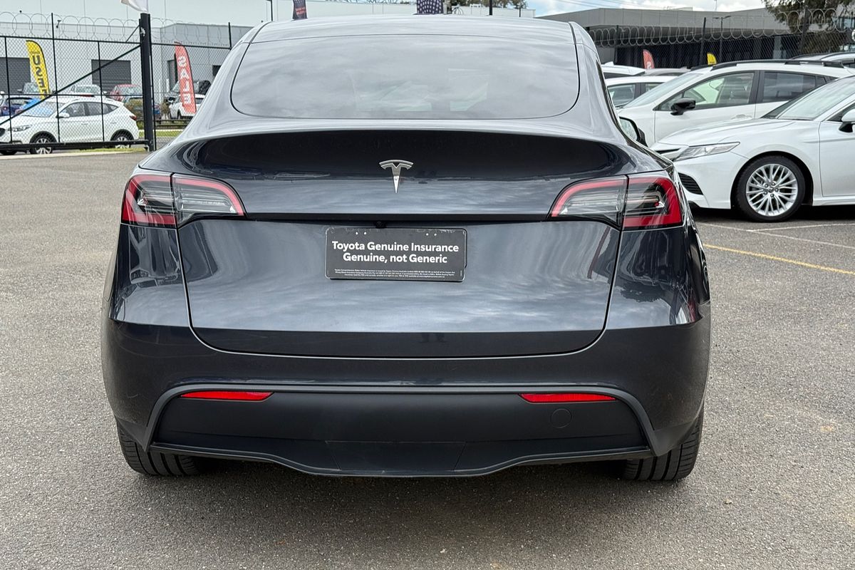 2024 Tesla Model Y REAR-WHEEL DRIVE MY24