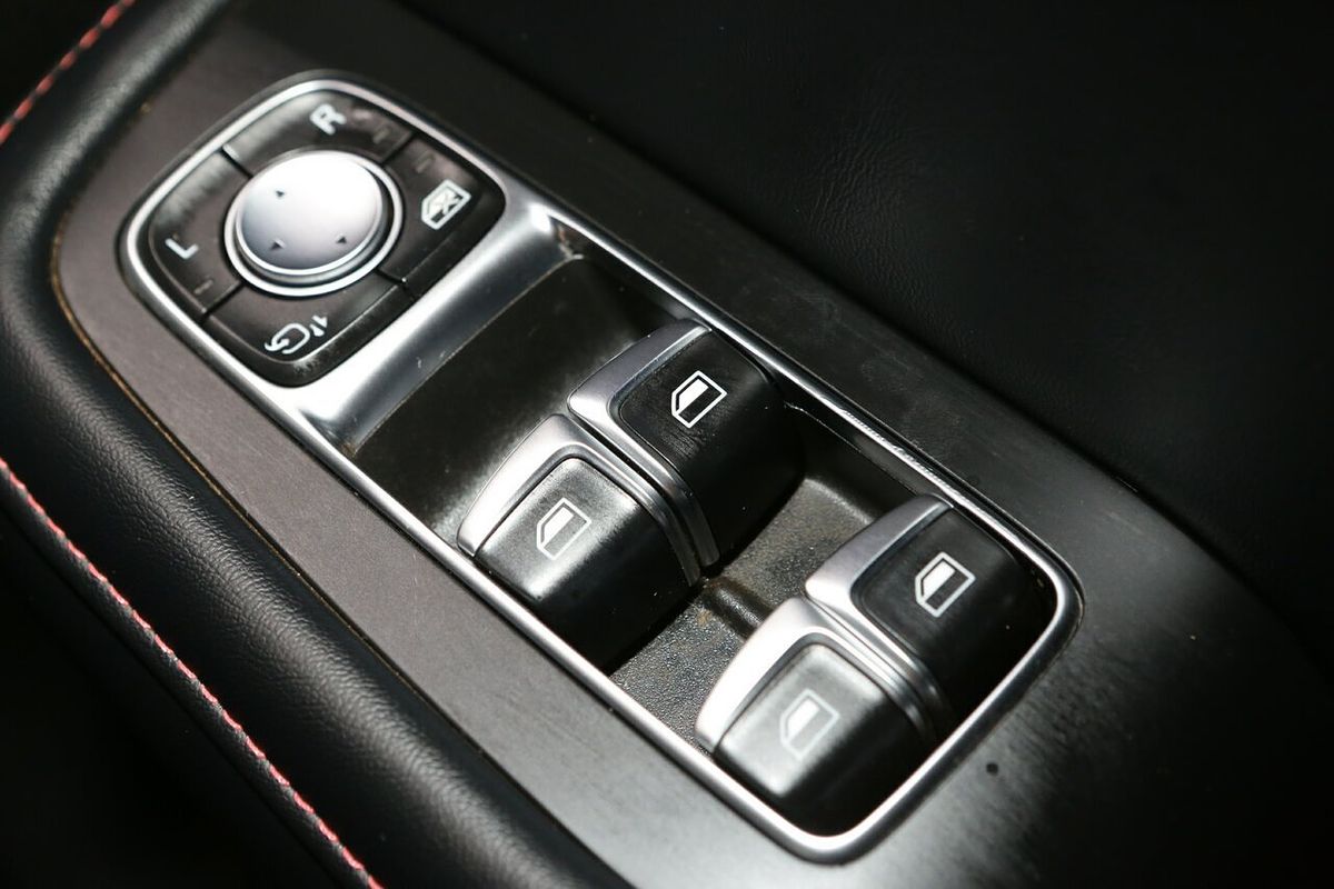 2022 MG HS Core SAS23