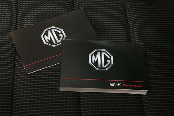 2022 MG HS Core SAS23