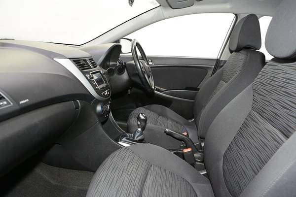 2019 Hyundai Accent Sport RB6