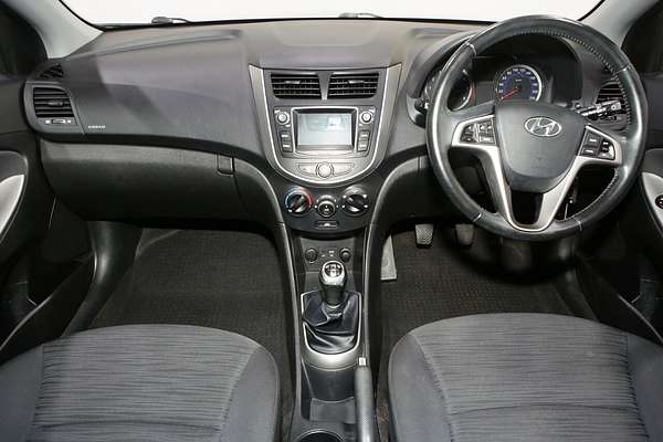 2019 Hyundai Accent Sport RB6