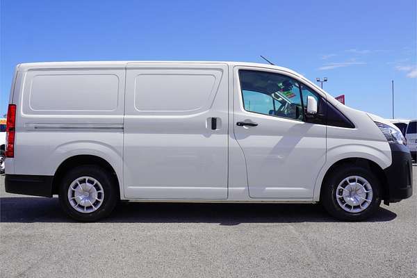 2025 Toyota Hiace GDH300R LWB