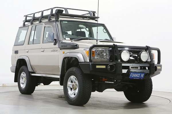 2014 Toyota Landcruiser GXL VDJ76R