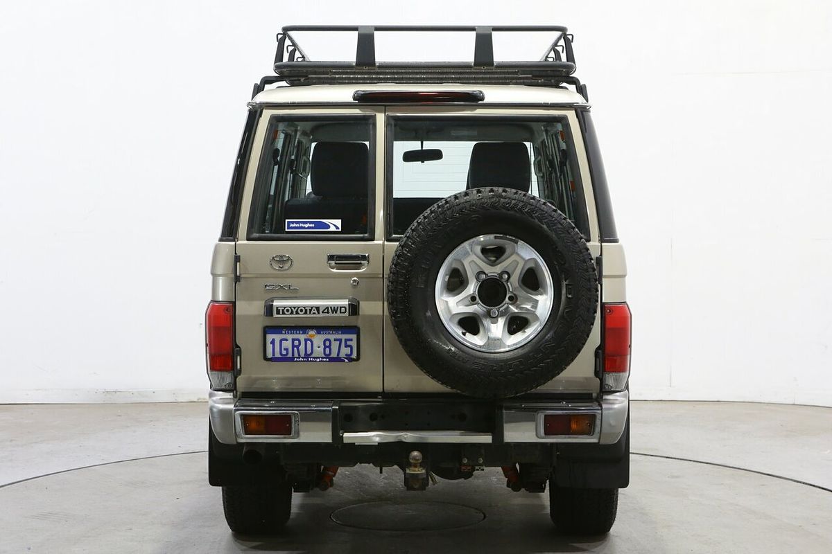 2014 Toyota Landcruiser GXL VDJ76R