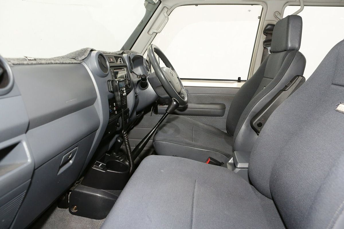 2014 Toyota Landcruiser GXL VDJ76R