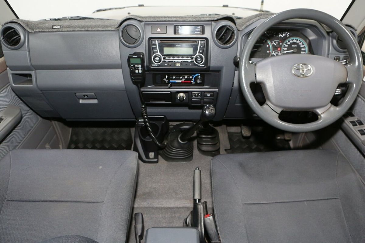 2014 Toyota Landcruiser GXL VDJ76R