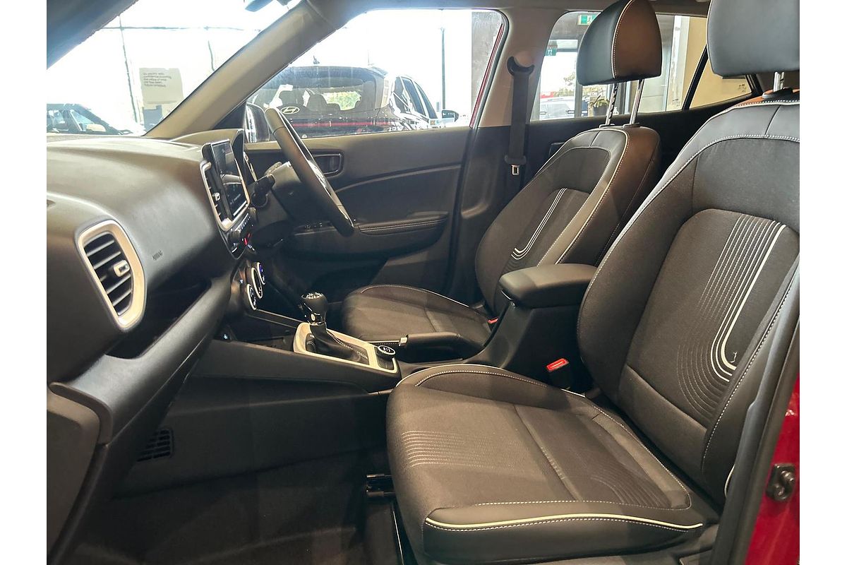 2025 Hyundai Venue Elite QX.V5