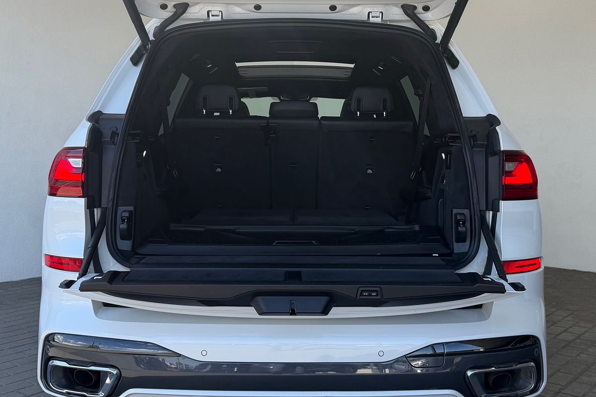 2020 BMW X7 xDrive30d M Sport Dark Shadow Edition G07