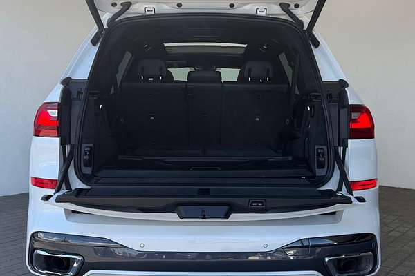 2020 BMW X7 xDrive30d M Sport Dark Shadow Edition G07