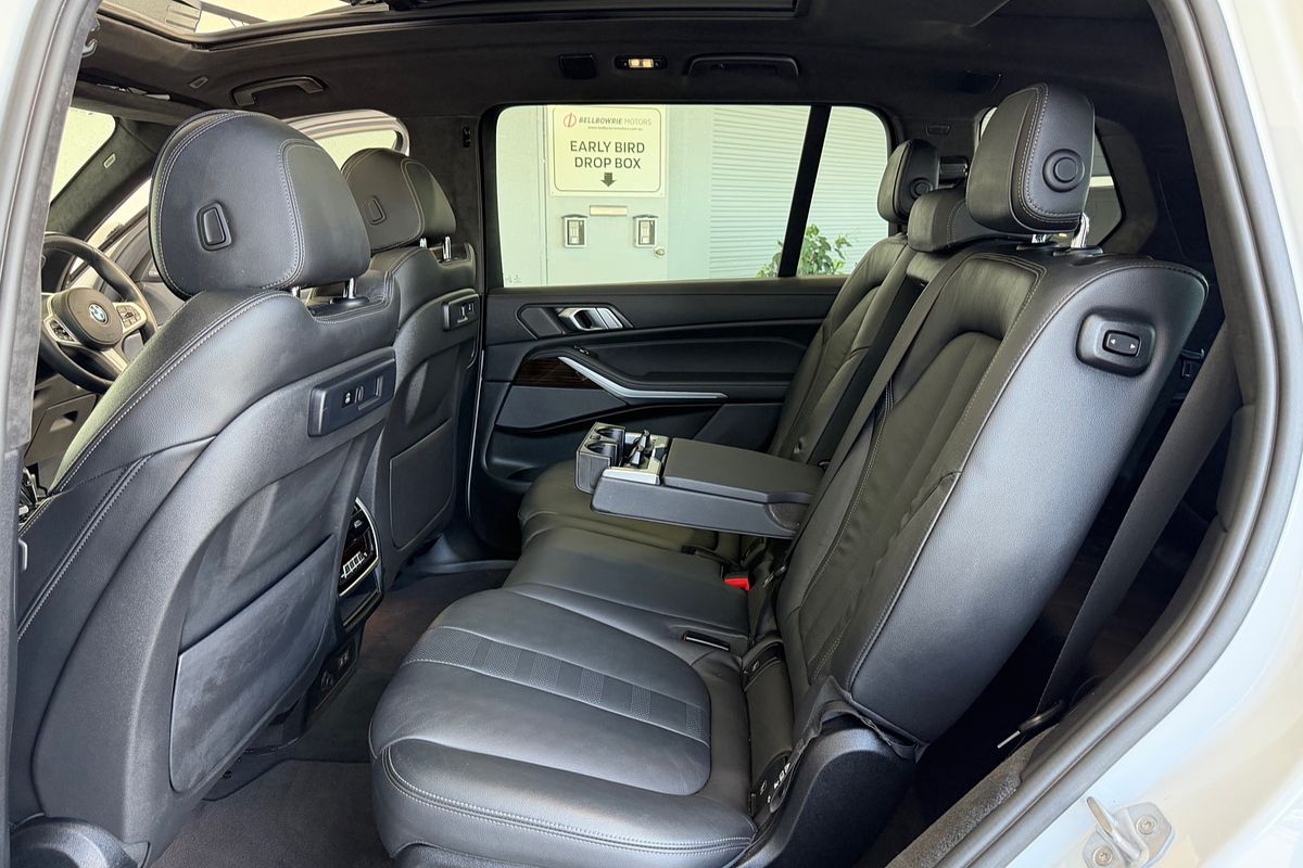 2020 BMW X7 xDrive30d M Sport Dark Shadow Edition G07