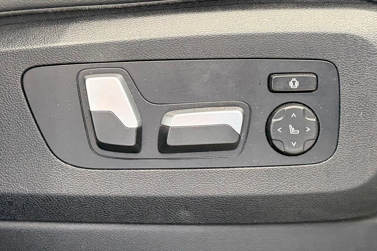 2020 BMW X7 xDrive30d M Sport Dark Shadow Edition G07