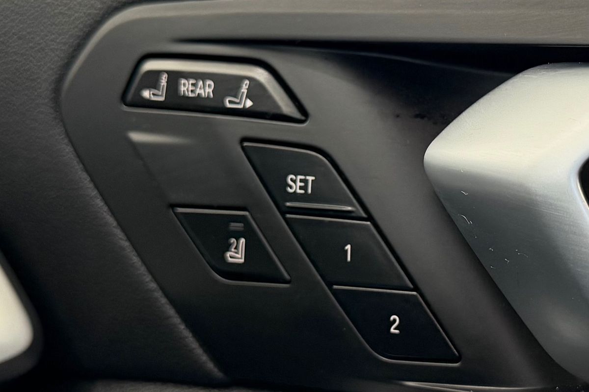 2020 BMW X7 xDrive30d M Sport Dark Shadow Edition G07